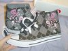 Converse sneakers...with skulls 